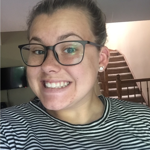 Meet your Posher, Victoria - Picture 1 of 1